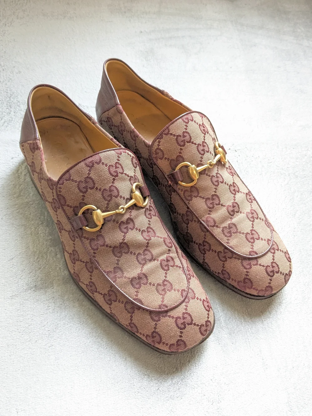 Gucci Men’s Horsebit Loafer in Beige and Mauve Burgundy 9.5 US